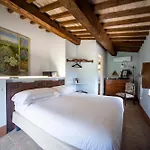 La Maestà Antica Dimora Di Campagna Alojamento de Turismo Rural *
