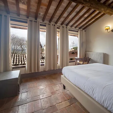 Agroturismo La Maesta Antica Dimora Di Campagna Foligno