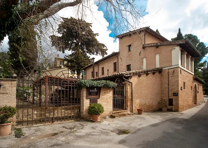 Farmház La Maesta Antica Dimora Di Campagna Foligno